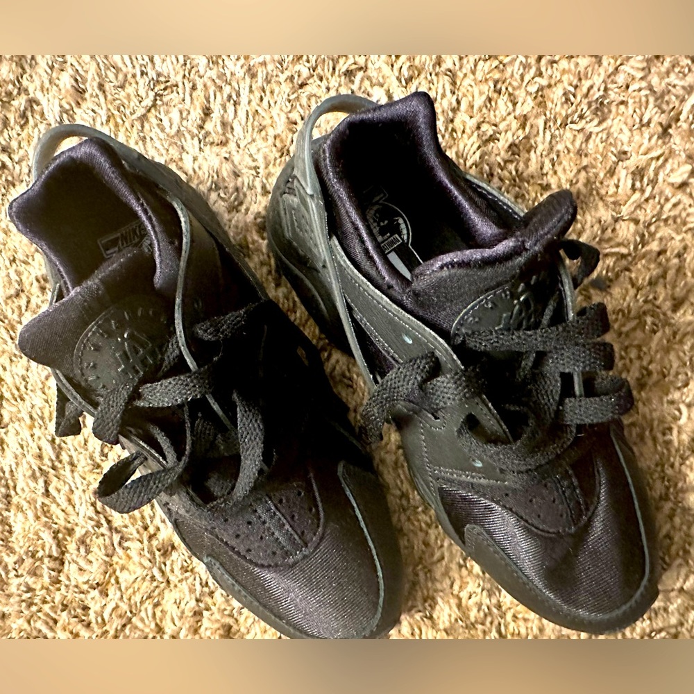 Nike Huarache Black